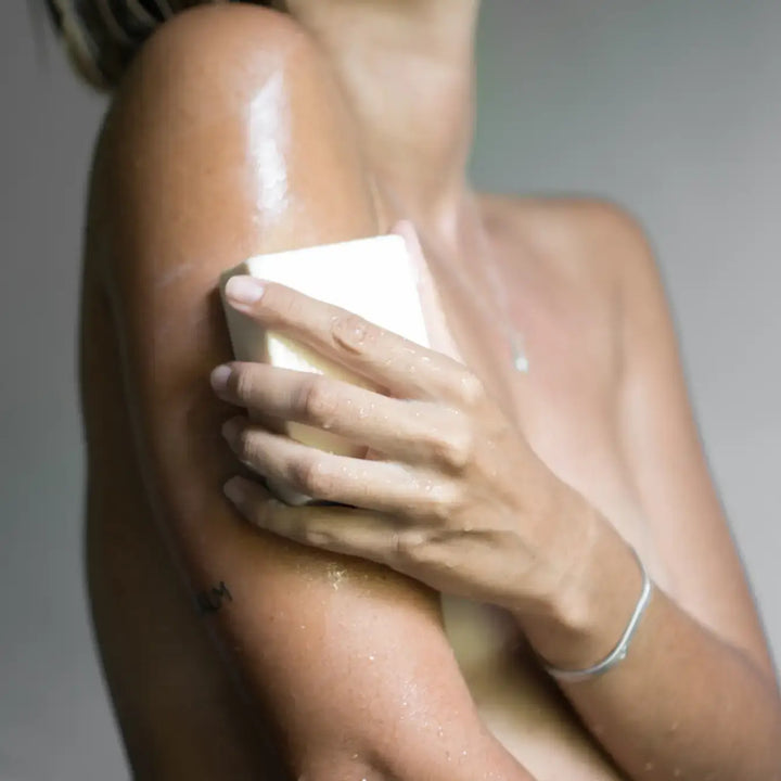 Palo Santo & Oud Shea Butter Bath Bar