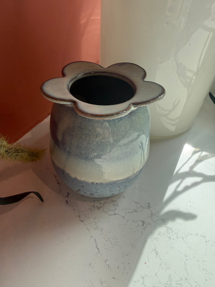 Daisy Vase