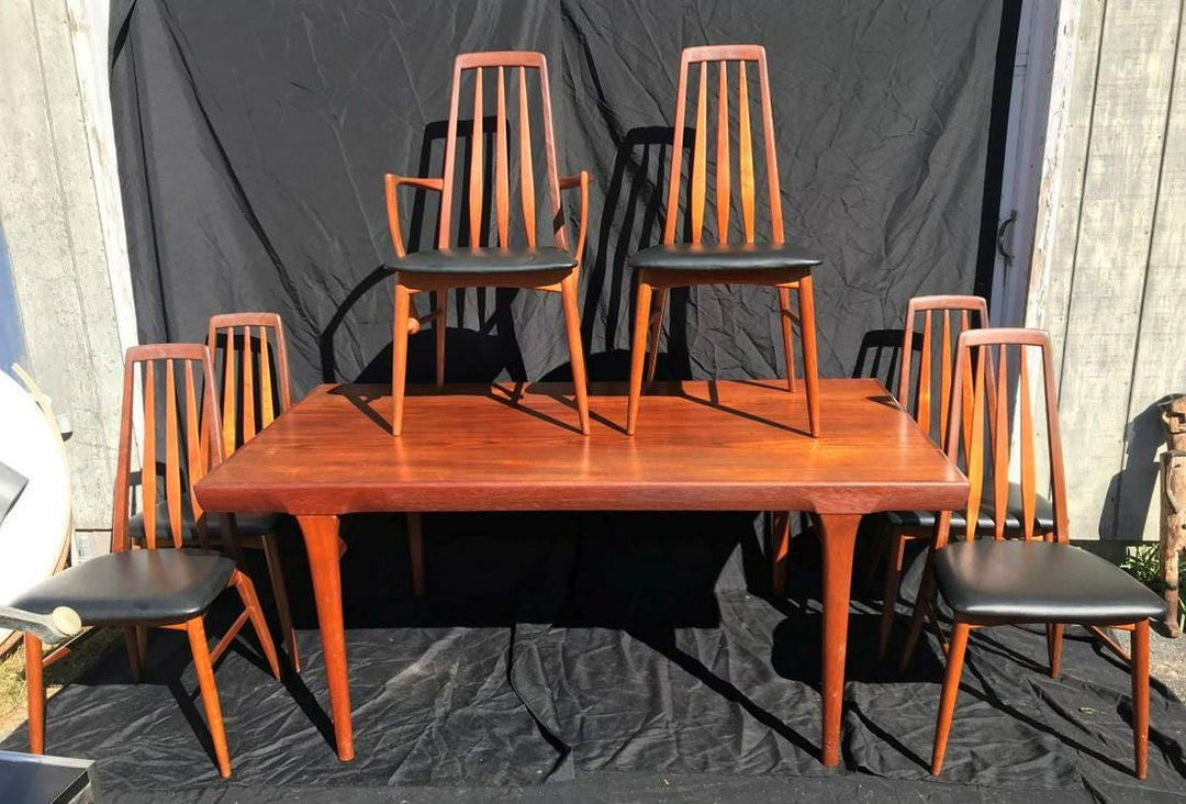 A VINTAGE TEAK HORNESLY BY KOFEDS DANISH MODERN TABLE (no chairs)